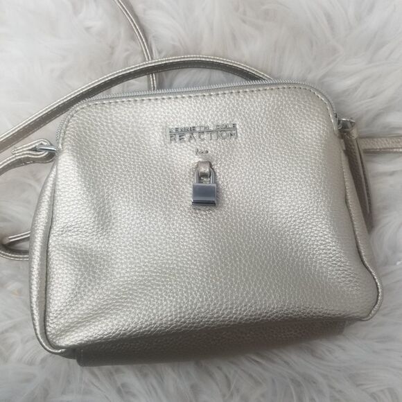 Kenneth Cole Reaction Faux Leather Crossbody Bag. - Picture 10 of 14